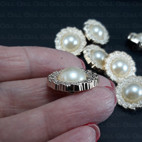 Guzik plastikowy  17mm,21mm/10 lub100szt 5545