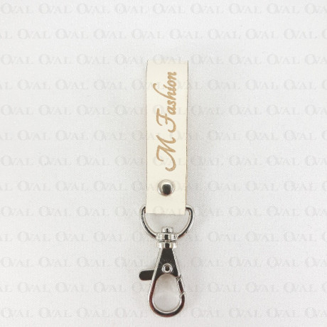 Skórka z karabińczykiem 5550