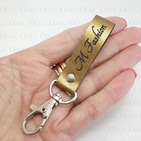 Skórka z karabińczykiem 5550