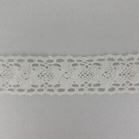 Cotton lace 33mm / 20 yards cream 3478