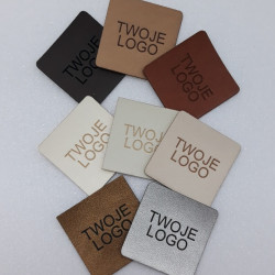 Naszywki kwadrat z Twoim logo, 20szt 5571
