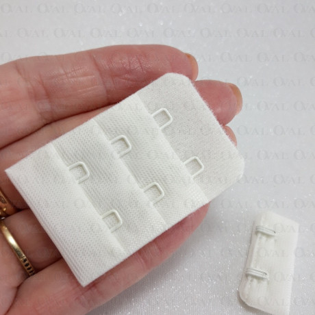 Zapięcie do biustonosza 30mm/ 1,10 lub 100szt szaro -brązowy 5579