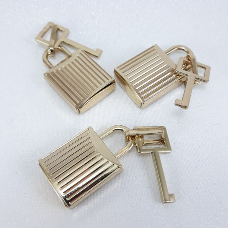 Przywieszka ozdobna  złota kłódka 1,10,100szt  5673