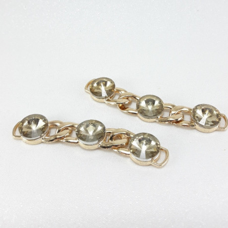 Metalowy łącznik ozdobny – element odzieży, biżuterii handmade