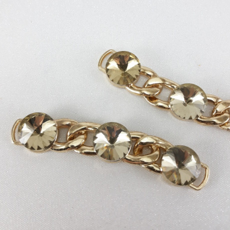 Metalowy łącznik ozdobny – element odzieży, biżuterii handmade