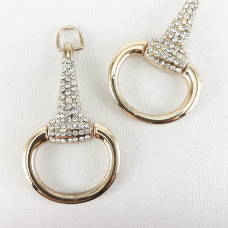 Przywieszka metalowa do odzieży lub toreb – elegancki element