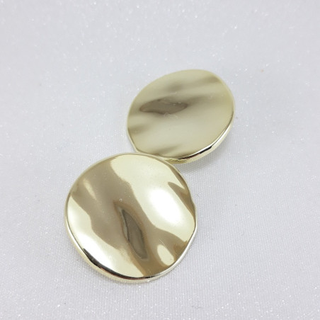 Plastikowa broszka  – lekka, stylowa ozdoba | Sklep online