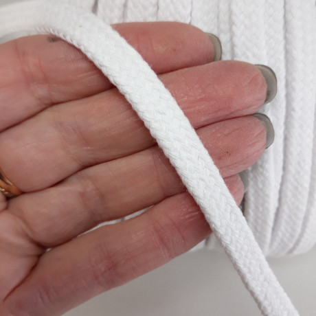 Płaski sznurek bawełniany odzieżowy – różne kolory