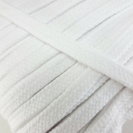 Płaski sznurek bawełniany odzieżowy – różne kolory