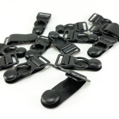 Żabka do pończoch – solidne i eleganckie zapięcie do bielizny