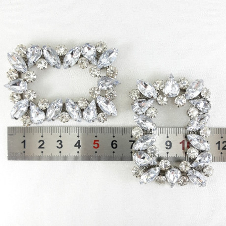 Element ozdobny z kamieni