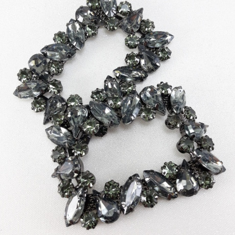 Element ozdobny z kamieni