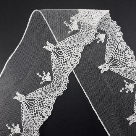 Koronka haft na tiulu 85mm/14m  śmietana 5635