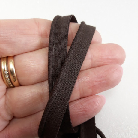 Taśma wypustkowa 10mm/20m brąz 5760