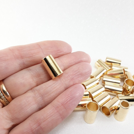 Metalowa końcówka do sznurka