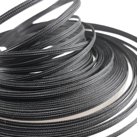 Fiszbiny tkane 4mm/25y czarny 5787