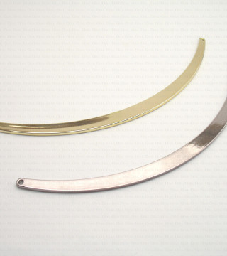 Plastic sew-on neckline no. 1651