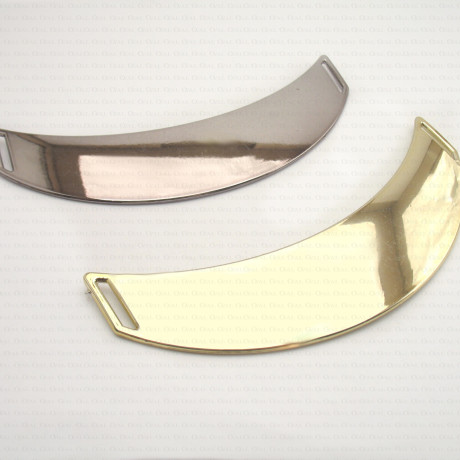 Plastic sew-on neckline no. 1652