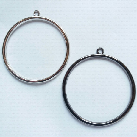 Large ring pendant 1775