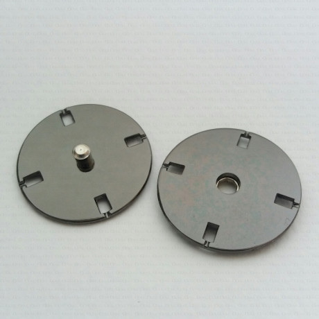 Metal clasps various sizes 1777