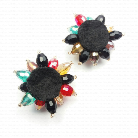 Decoration made of colourful beads 1783