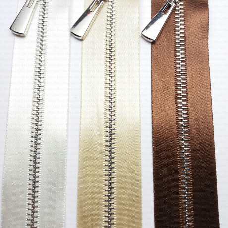 16 cm metal zips on satin tape 1833