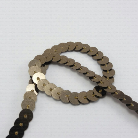 cekiny na taśmie kolor:oliwkowy brąz 207