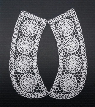 Guipure collar 1604