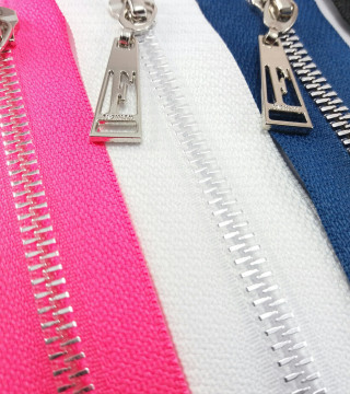 Decorative 60 cm separating zips 1923