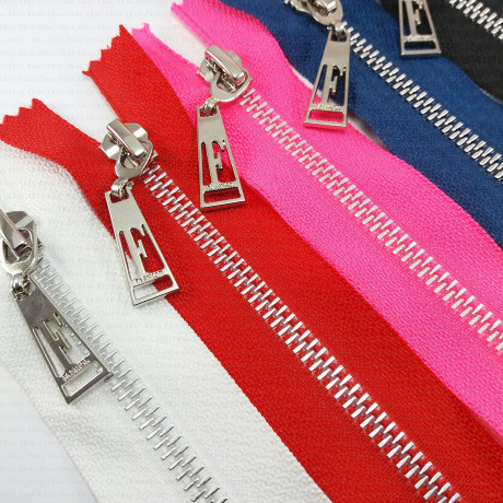 Decorative 16 cm closed-end zips 1924