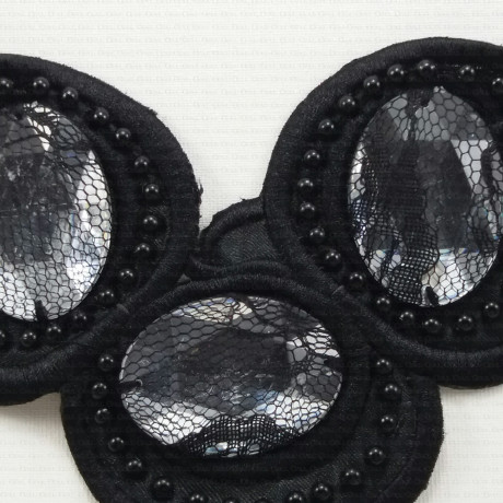 Embroidered appliqué with stones – neckline, 1941