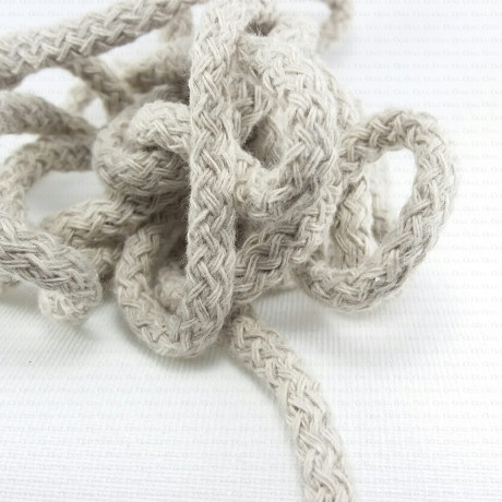 Sznurek bawełnianu 50mb,B2018