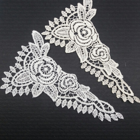 White and ecru guipure applique, no. 1640