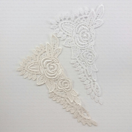 White and ecru guipure applique, no. 1640