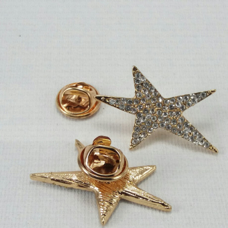 Przypinka metalowa -Pin ,2000