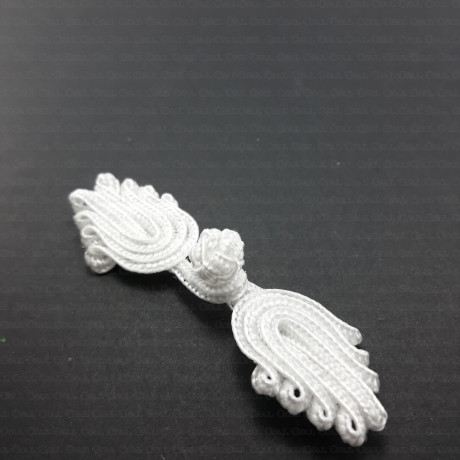 Szamerunek-zapięcie białe i czarne,2009