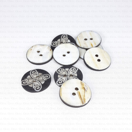 Natural shell buttons 20 mm, no. 2031