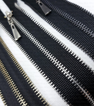 Metal zips, separating 60 cm no. 2131