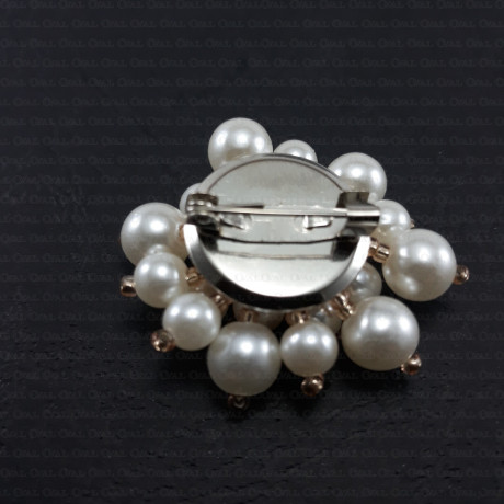 Pearl brooch no. 2202