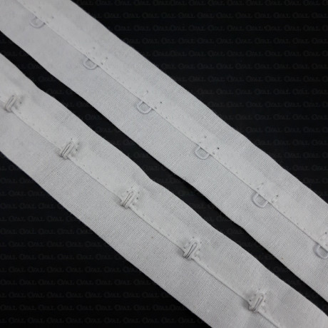 Hooks on cotton tape 2219