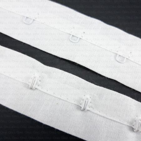 Hooks on cotton tape 2219