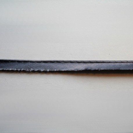 Lamówka ze sznurkiem 20mm 5 m.b. - 654