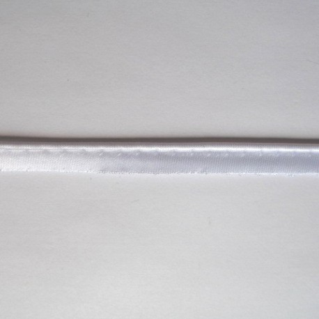 Lamówka ze sznurkiem 20mm 5 m.b. - 670