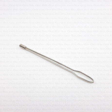 Cord, elastic and ribbon threader – a practical sewing tool