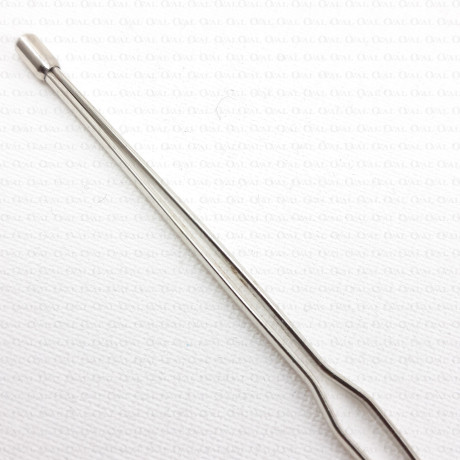 Cord, elastic and ribbon threader – a practical sewing tool