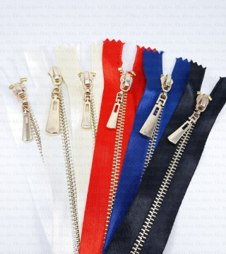 16 cm metal zips on satin tape 1835