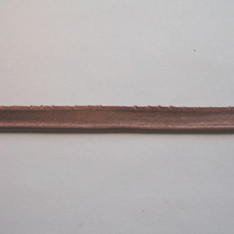 Lamówka ze sznurkiem 20mm 5 m.b. - 684