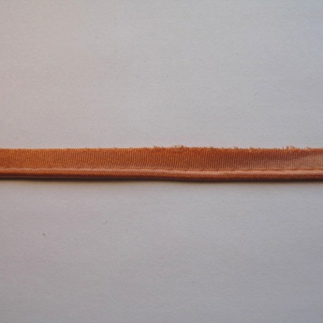 Lamówka ze sznurkiem 20mm 5 m.b. - 689