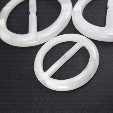 Plastic clip no. 1490