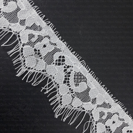 White and black trim 50 mm / 3 or 15 yards 2375